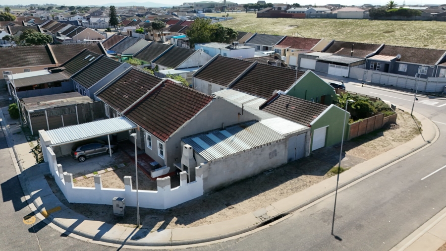 3 Bedroom Property for Sale in Strandfontein Western Cape